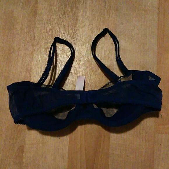 34B Victorias Secret Bra - Picture 3 of 4