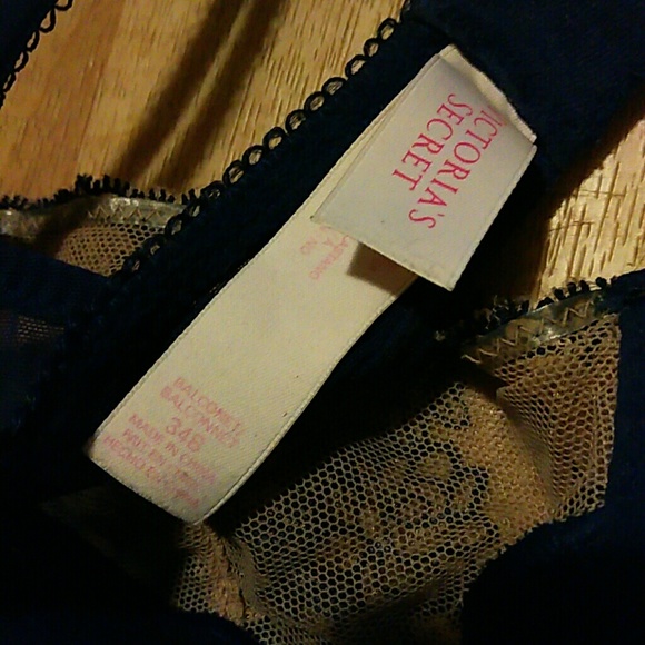 34B Victorias Secret Bra - Picture 4 of 4
