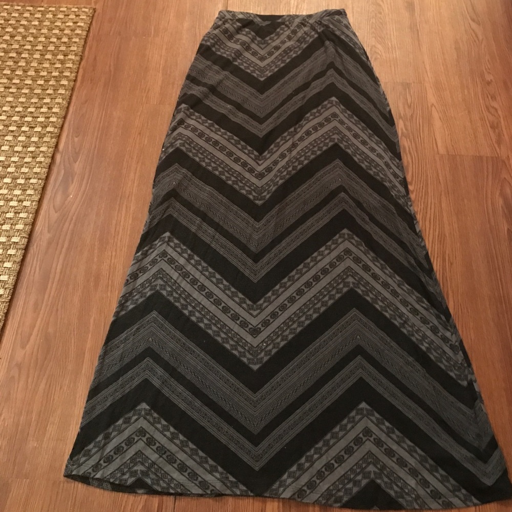 Patterned maxi skirt
