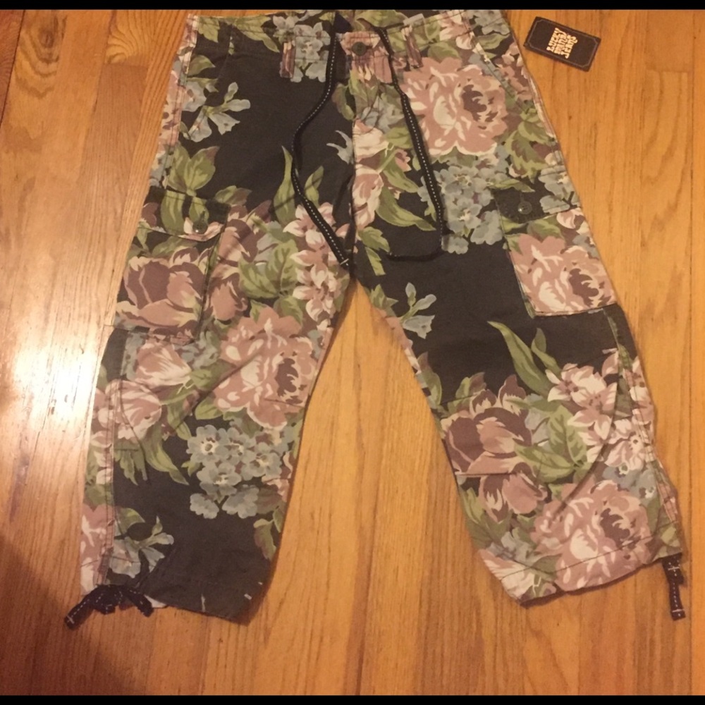 Lucky Brand floral Cargo Capri Pants