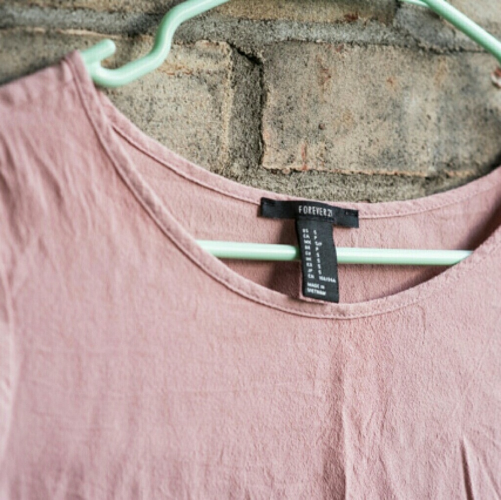 Pink blouse - Picture 2 of 3