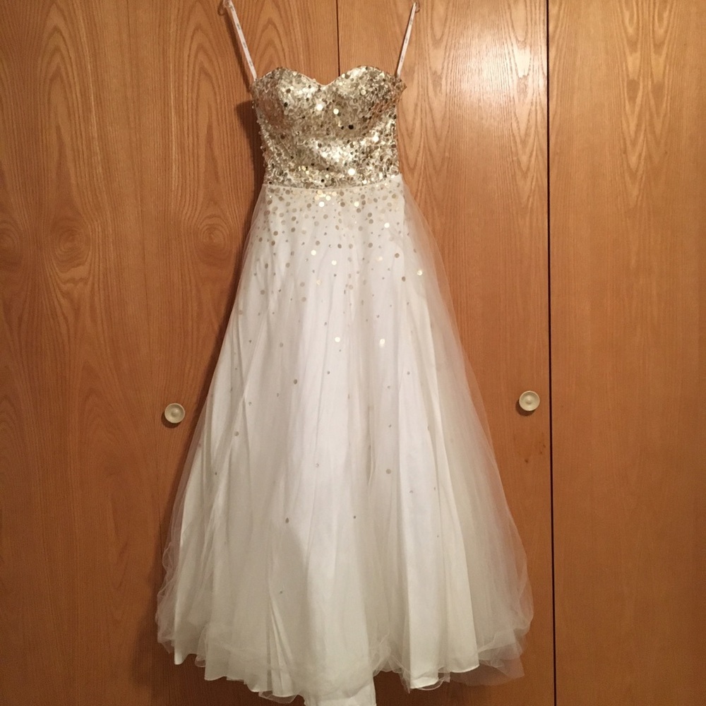 white strapless prom dress w/ gold&silver detail