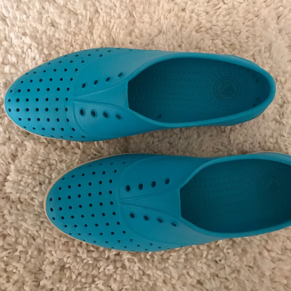 Native Shoes - never worn! - Picture 4 of 4
