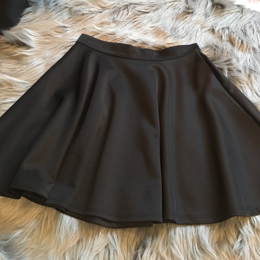 Black skater skirt