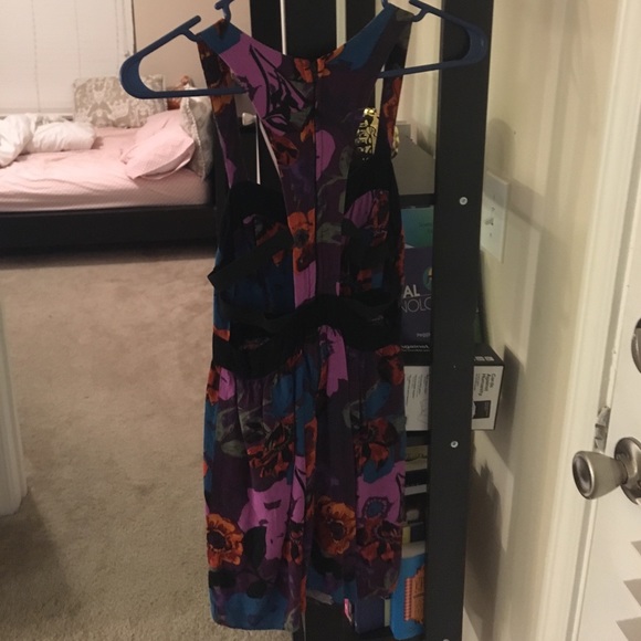 🌸🌺 Solemio Floral Mini Dress 🌸🌺 - Picture 2 of 3