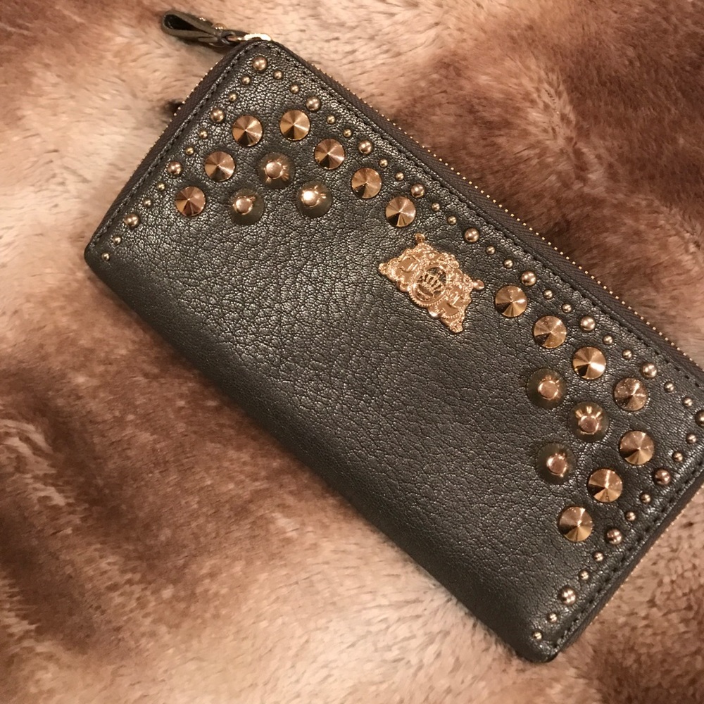 Juicy couture metallic silver wallet