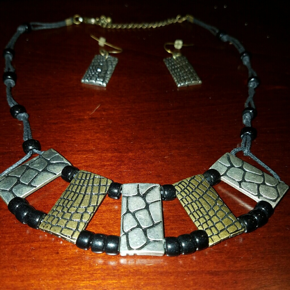 Animal Print Necklace & Earrings