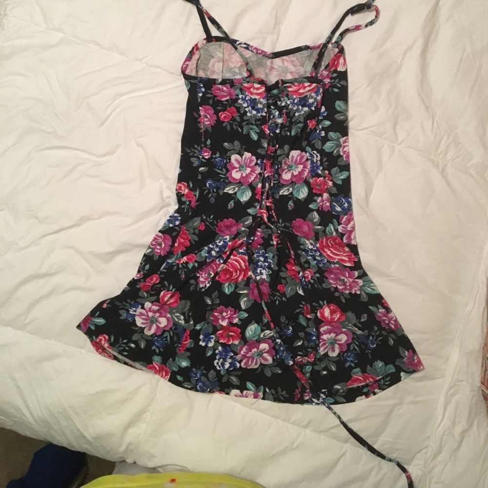 💛URBAN  OUTFITTERS summer floral dress 💛