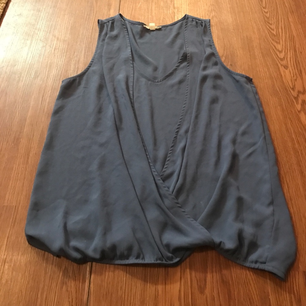 Sleeveless blouse
