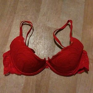 34A Very Sexy Red Push Up