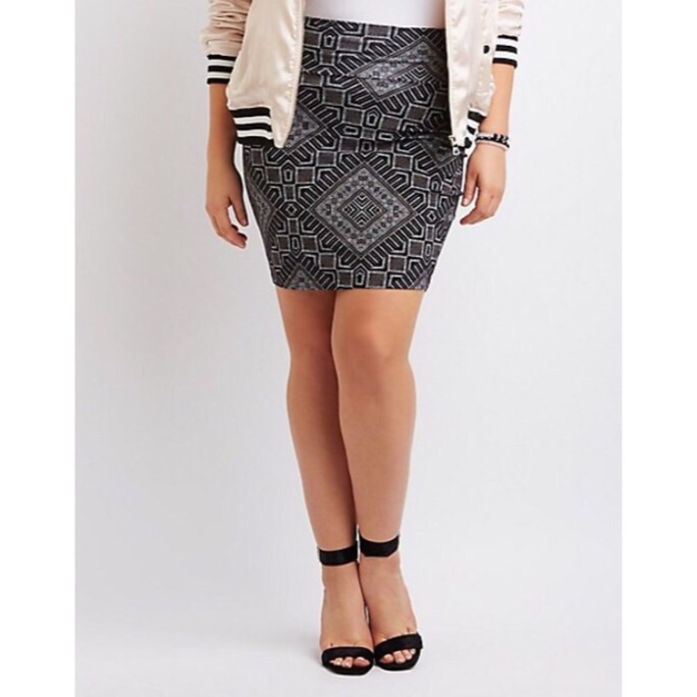 Print Bodycon Mini Skirt - Picture 2 of 4