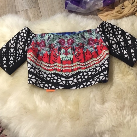 NWT// Clover Canyon Off The Shoulder Crop Top - Picture 4 of 7