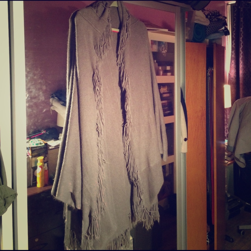 Fringe shawl