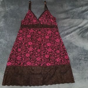 Black/Fuchshia Nightgown