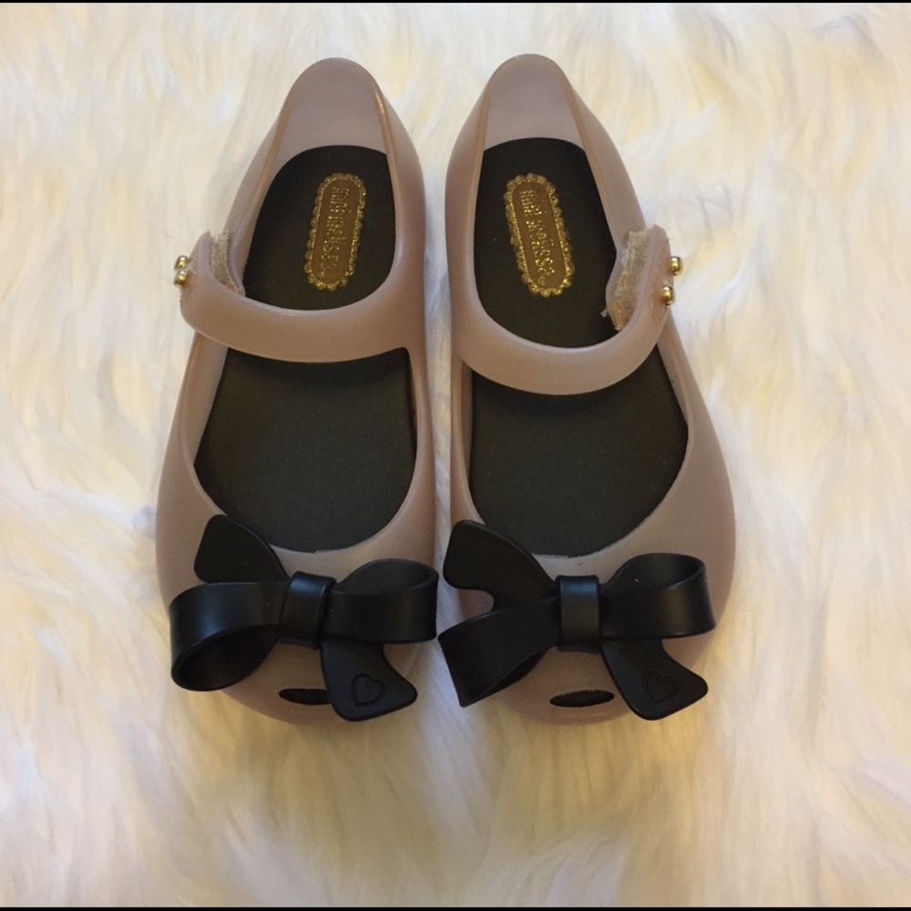 MINI MELISSA TODDLER SIZE 7