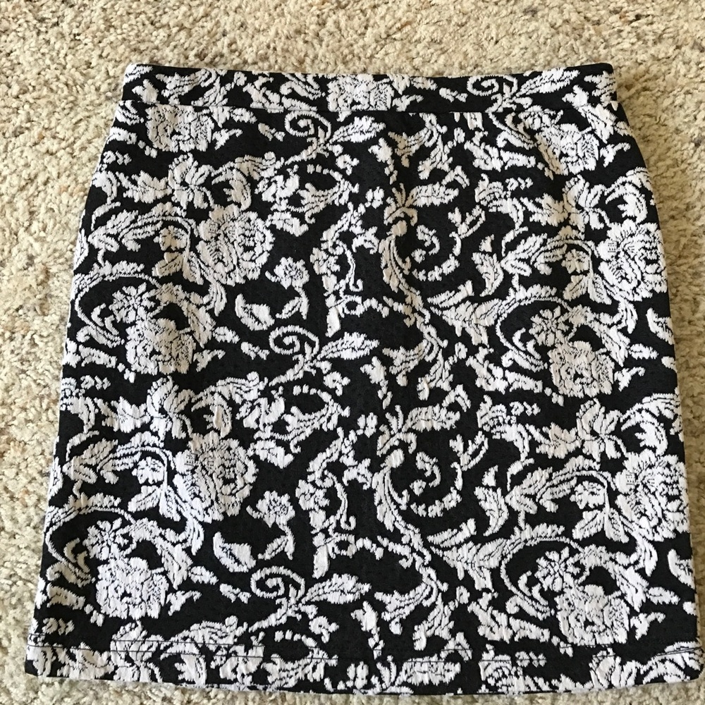 Black and cream mini skirt