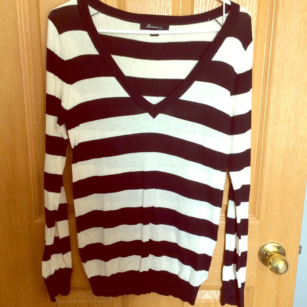 Striped v-neck sweater