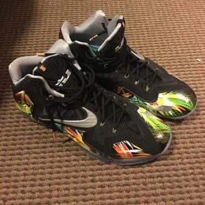 Nike Lebron 11 Everglades Size 15