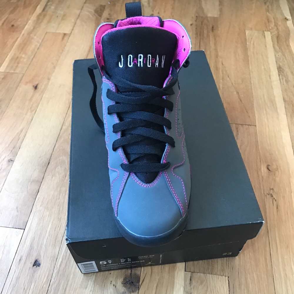 Air Jordan Retro 7 (Valentines Day)