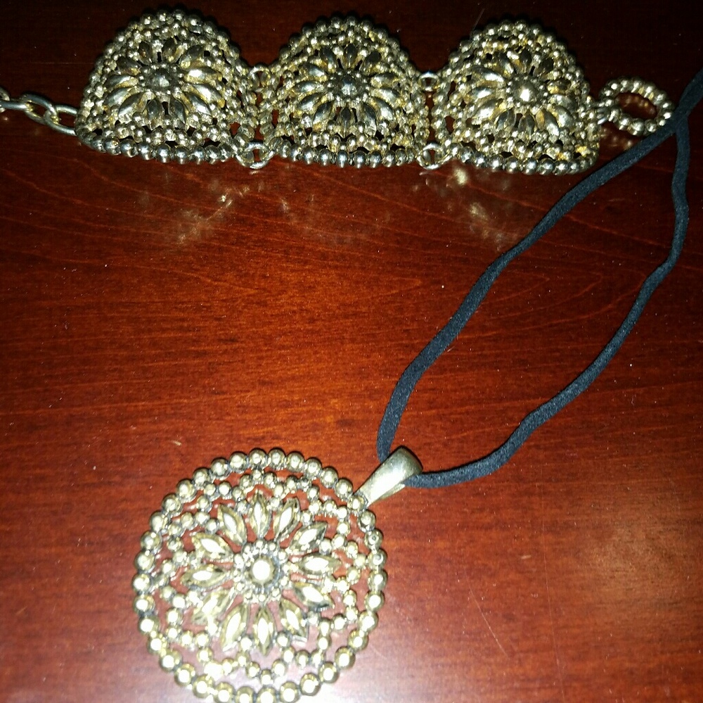 Parklane Jewelry -Bronze Filigree Medallion Set