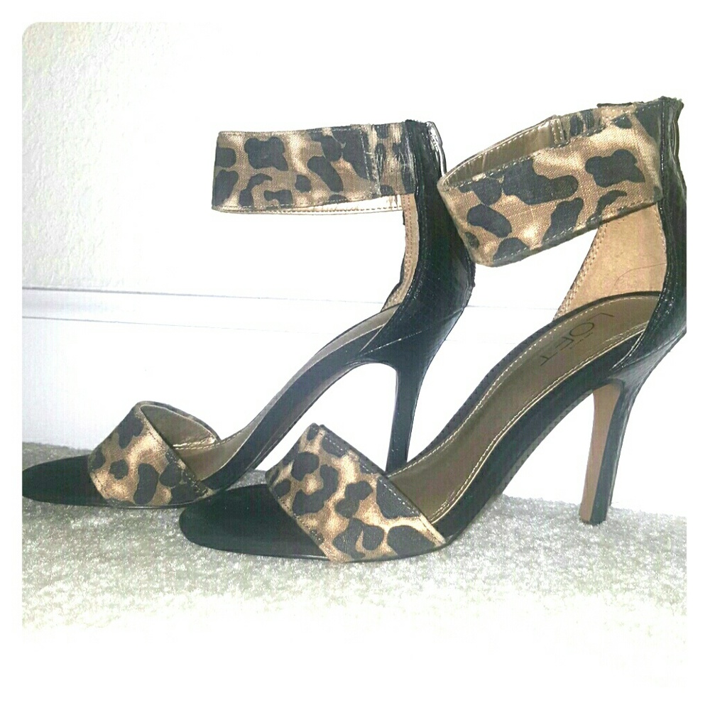 Never worn LOFT cheetah print high heeled shoes