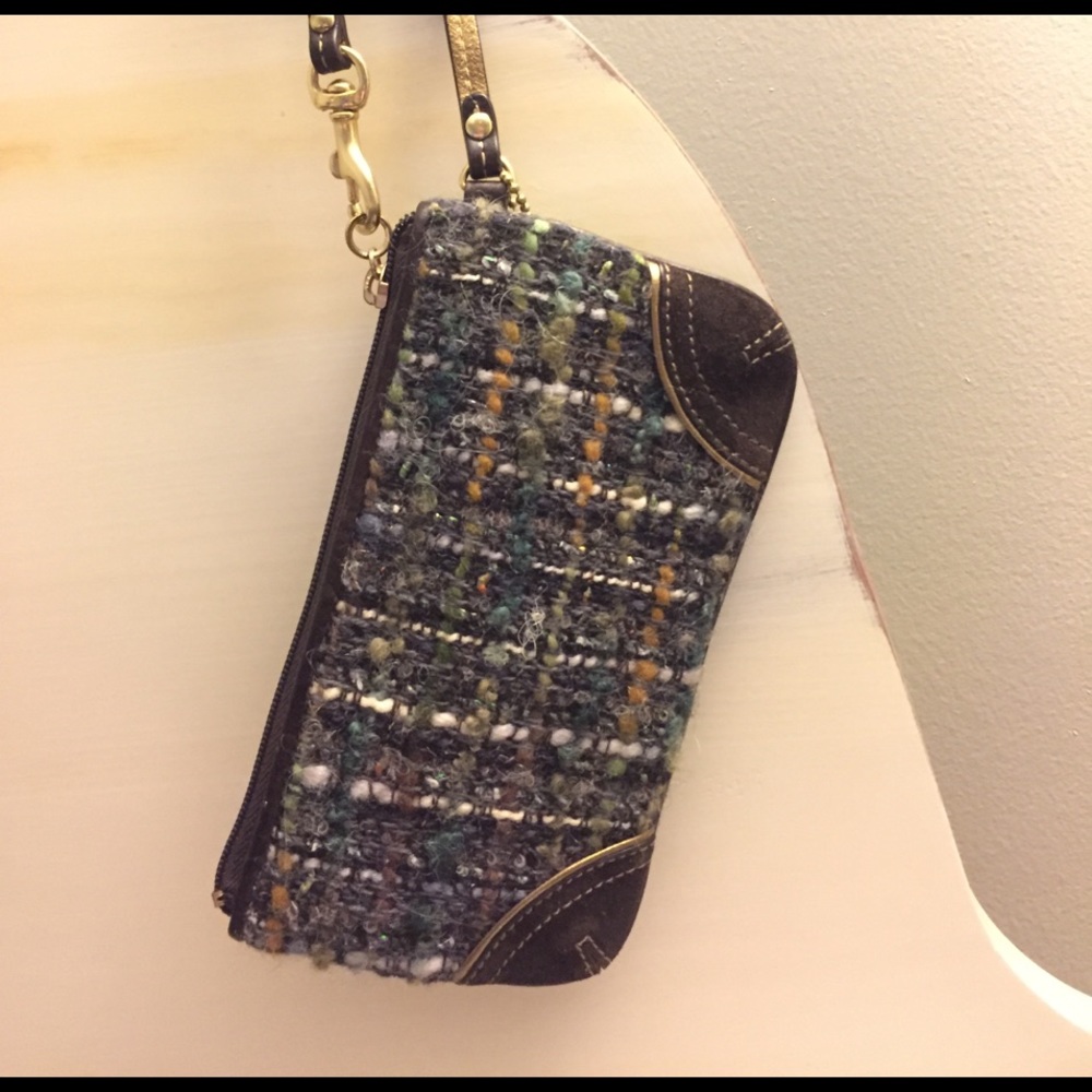 Coach wristlet - Picture 2 of 2