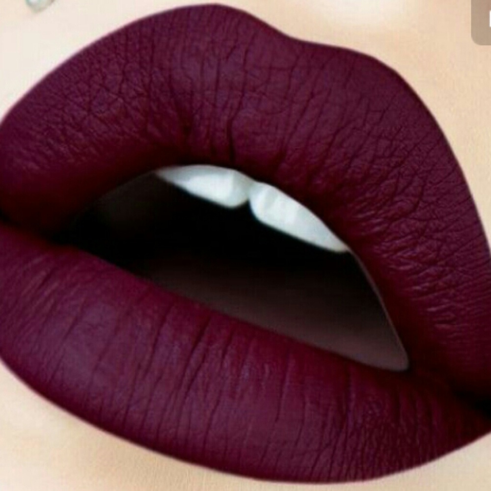 Meet your Posher, Dominique