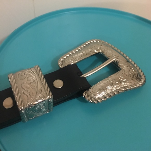 Rhinestone Western Leather Belt - Picture 2 of 3