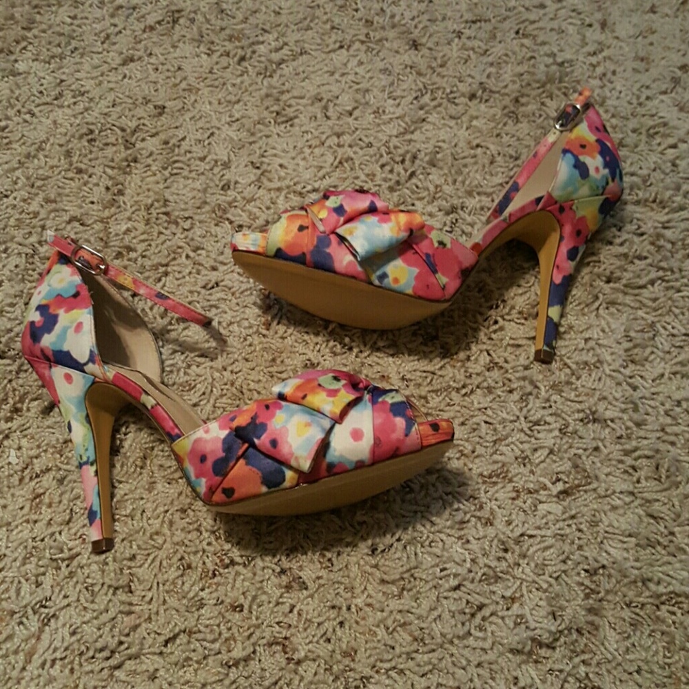 Nina Floral Size 10 Heels