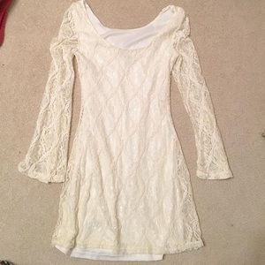 NWOT! Off-white lace dress