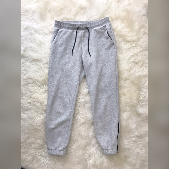 uniqlo track pants
