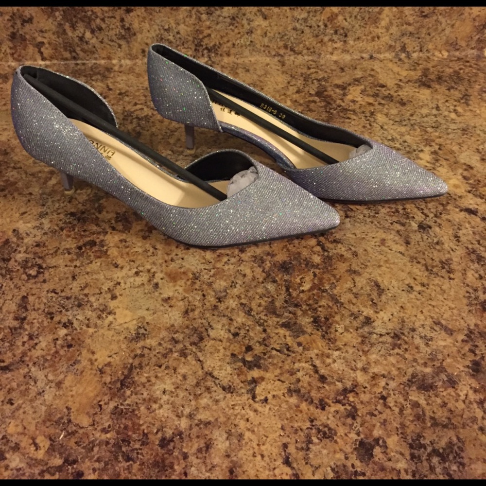 Iridescent heels