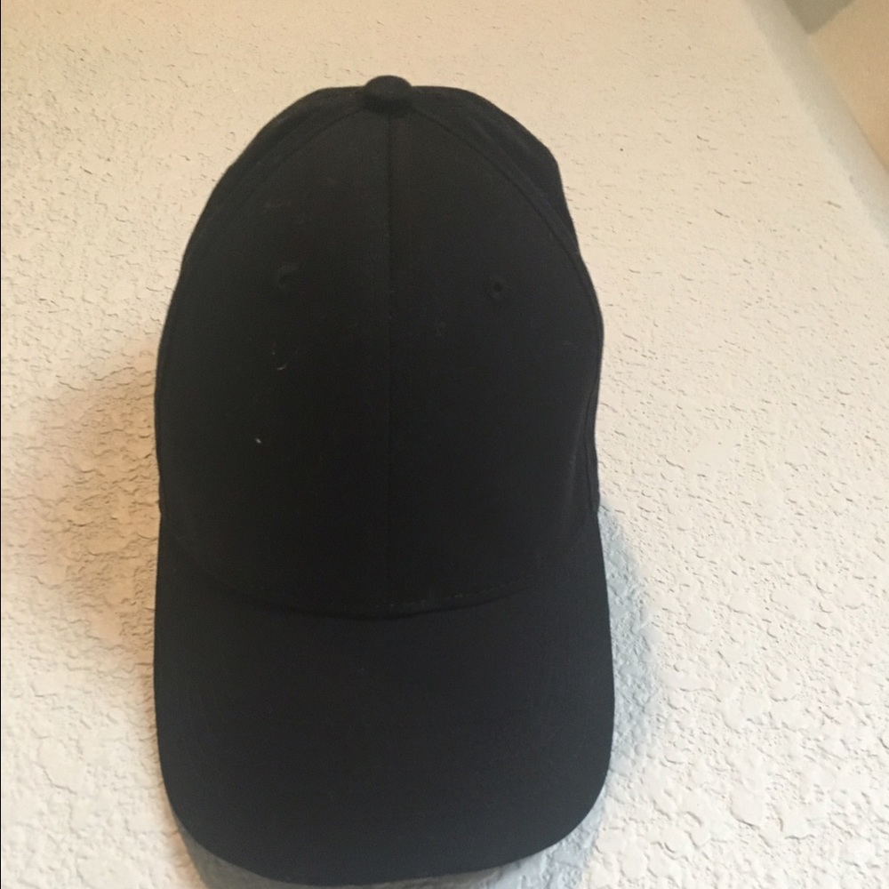 Brandy Melville cap