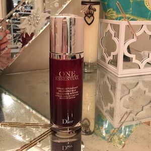 Dior one essential intense skin detoxifying serum.