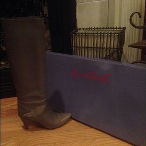 Italian Leather Vintage
Gloria vanderbilt