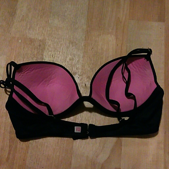 34B Heartbreaker Plunge Pushup - Picture 2 of 2