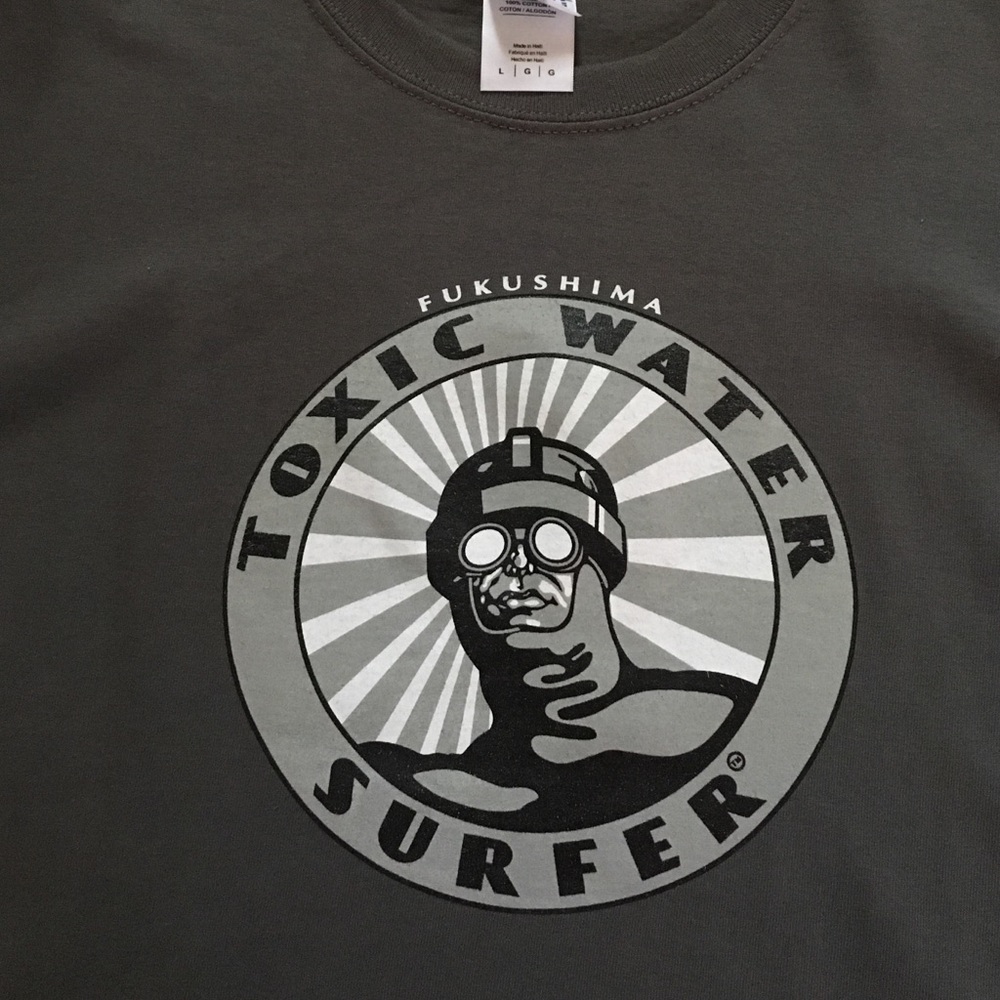 Men's  tee with surf logo