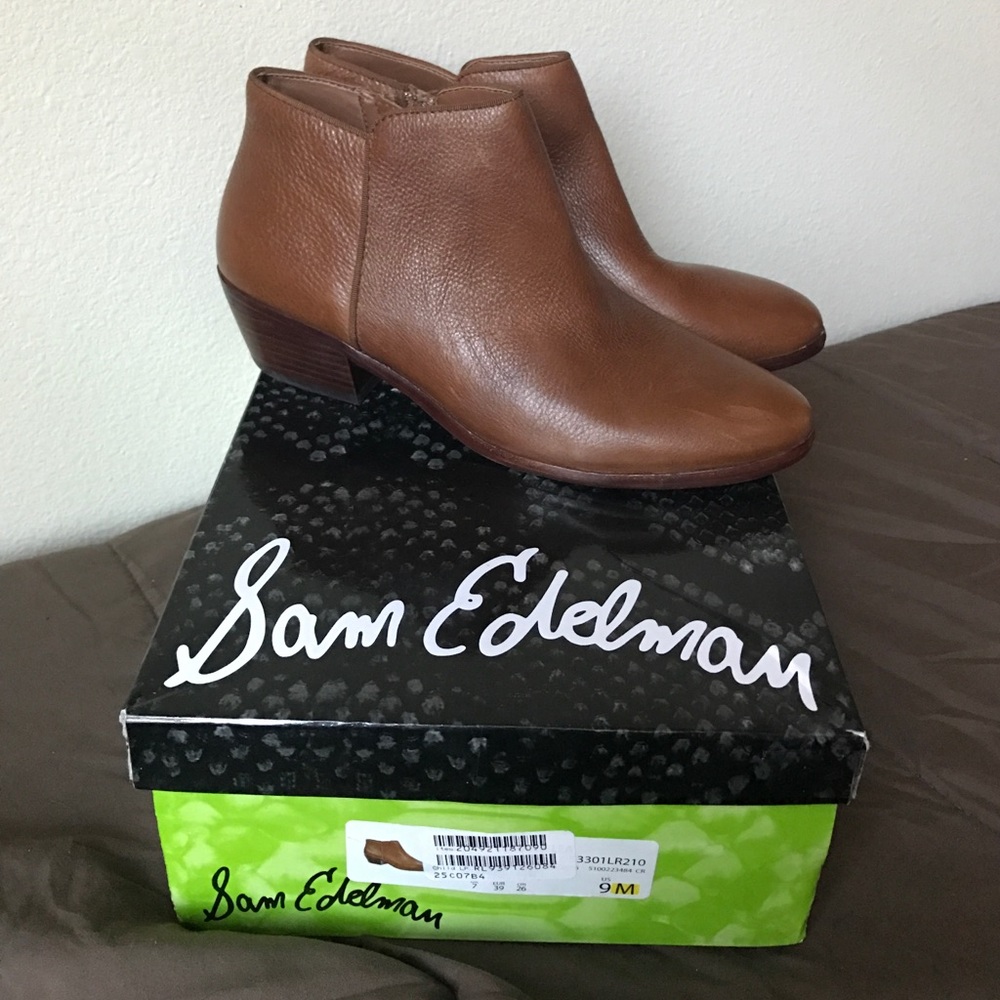 Brand New Sam Edelman Chelsea Boots