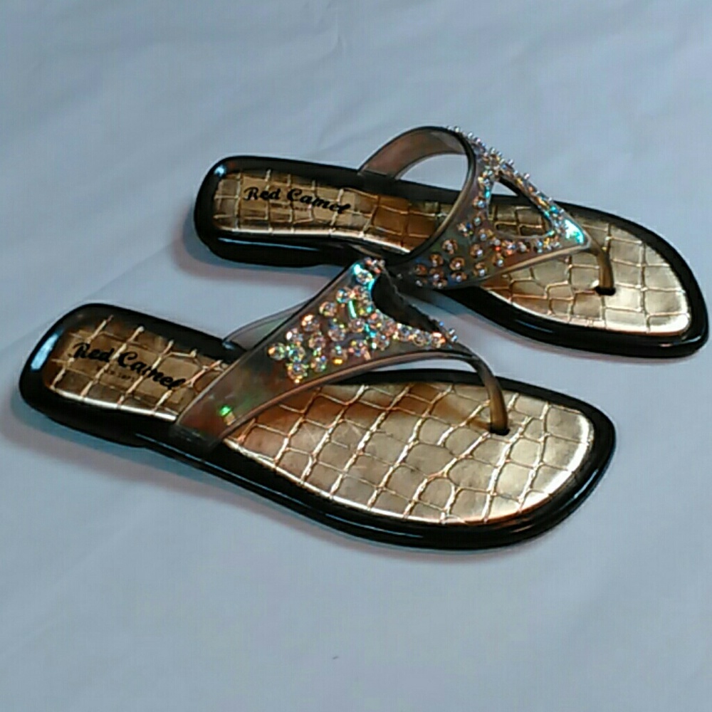 Red Camel sandals