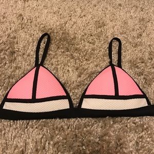 Triangl bikini top white black pink medium