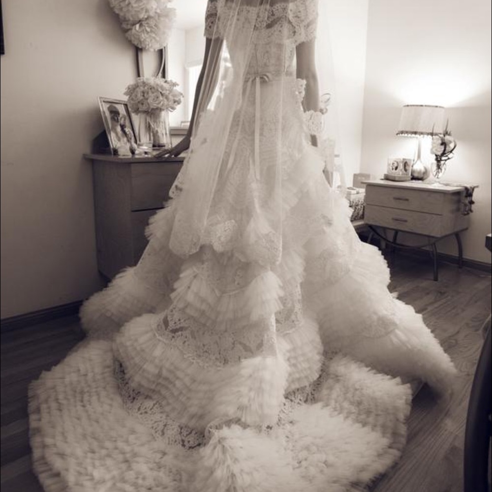 Amazing Edgardo Bonilla wedding dress