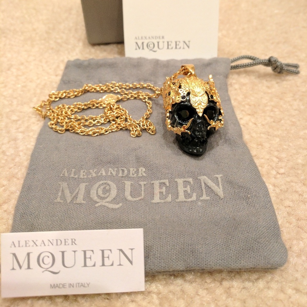 Alexander McQueen skull pendant necklace