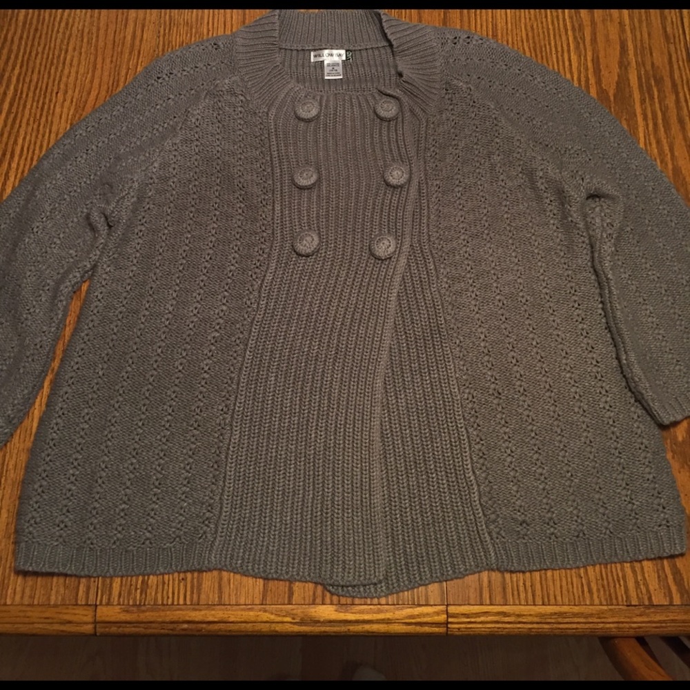 Gray Shrug/Cardigan Sweater Buttons Medium