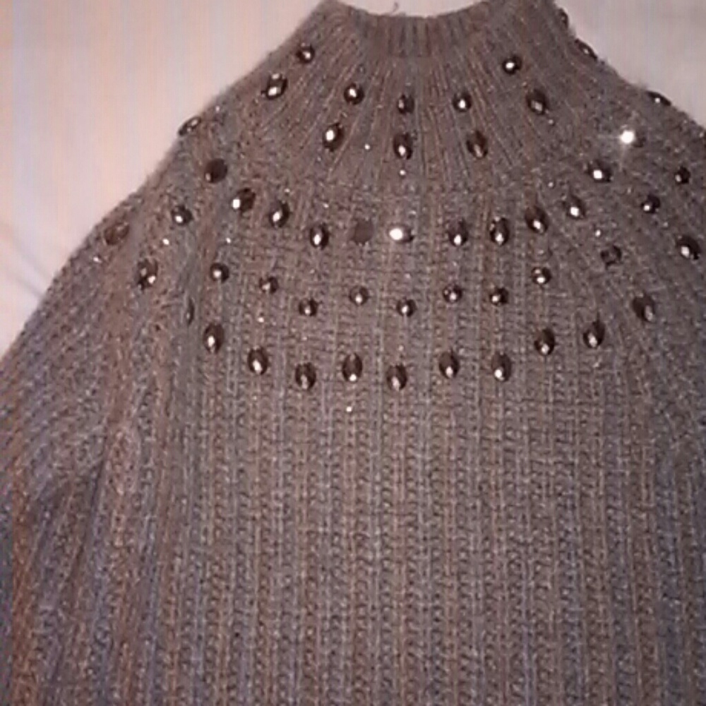 A beautiful new long sleeve sweater