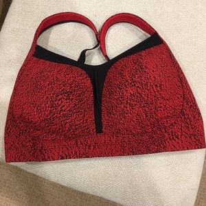 Lulu lemon sports bra