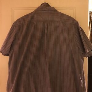 Short sleeve casual button up shirt