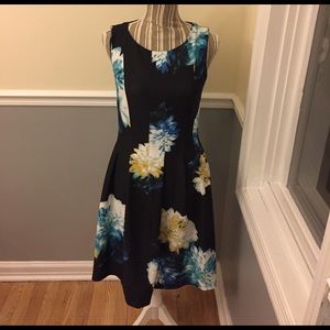Calvin Klein Flower dress with pockets