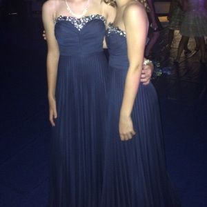 Navy prom dress‼️‼️‼️