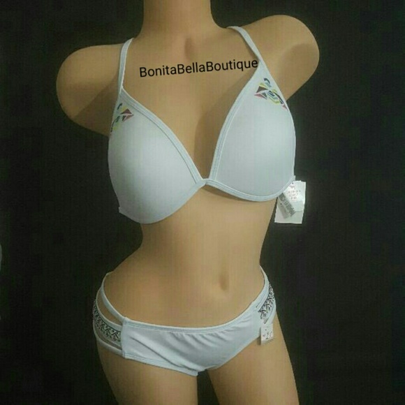Victoria's secrets MEDIUM BIKINI BUNDLE NEW