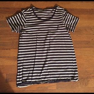 Striped tshirt navy and white